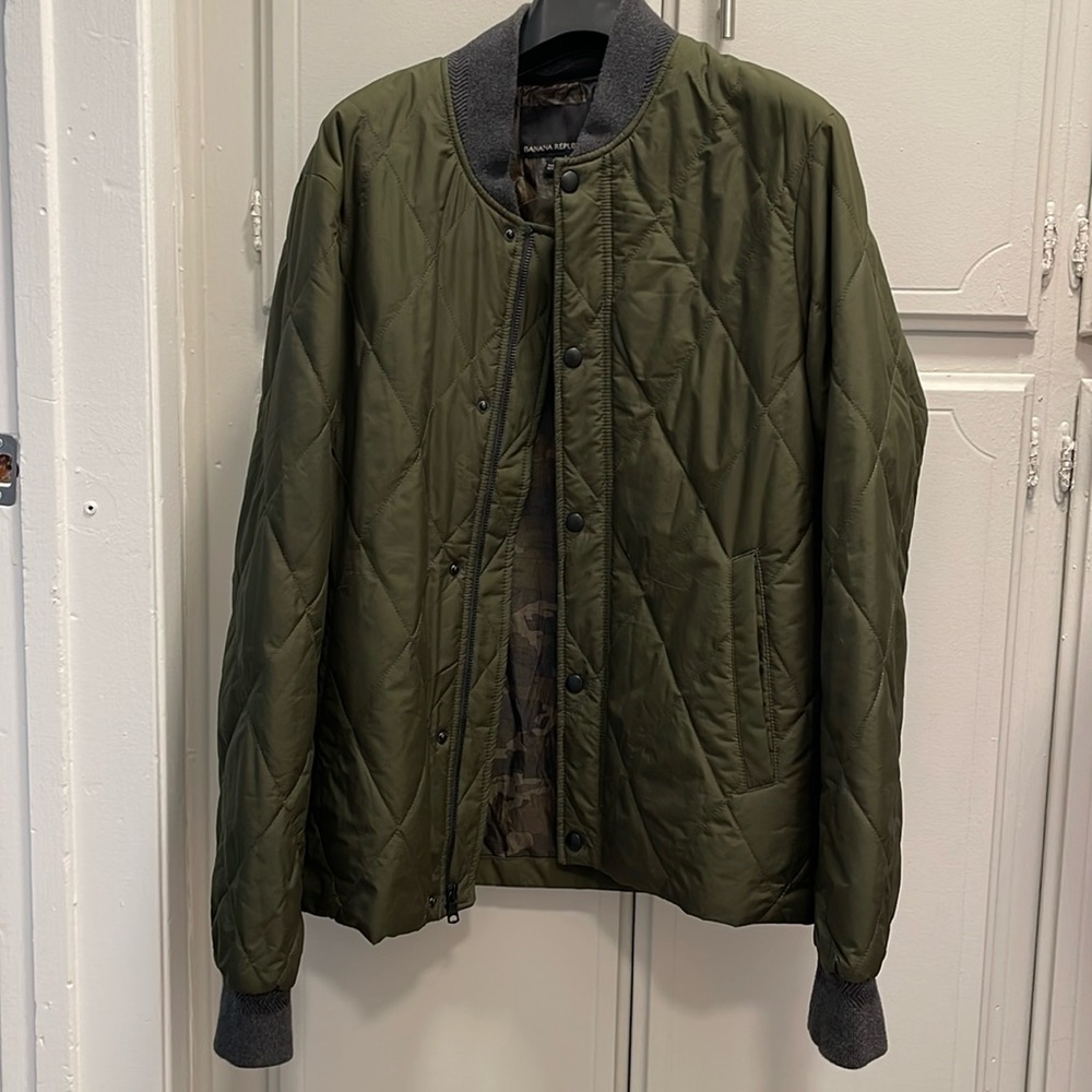 Men’s SM Banana Republic Olive Green Bomber Jacket